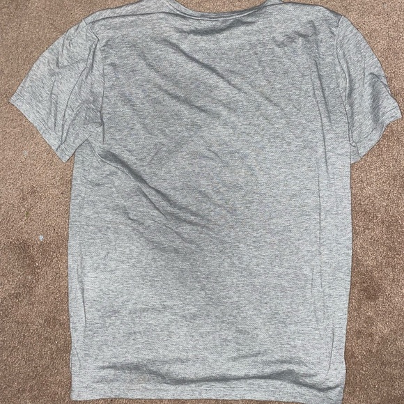 Nike Dri-Fit Tshirt - Picture 2 of 3